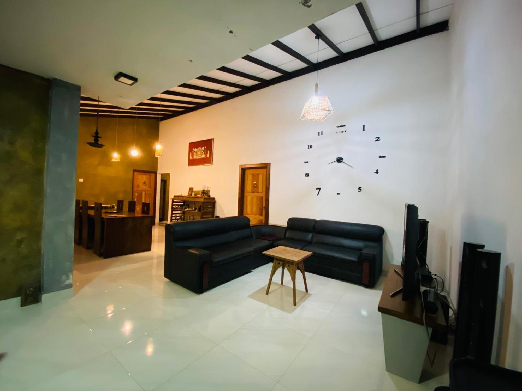 Ayubowan Holiday home *
