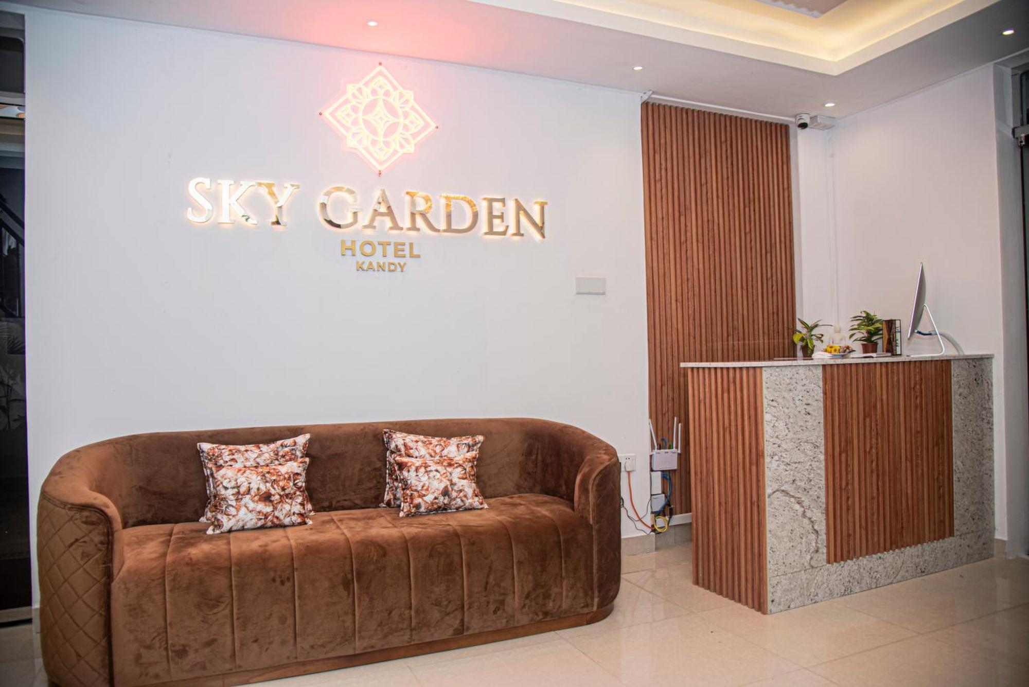 Hotel Sky Garden -