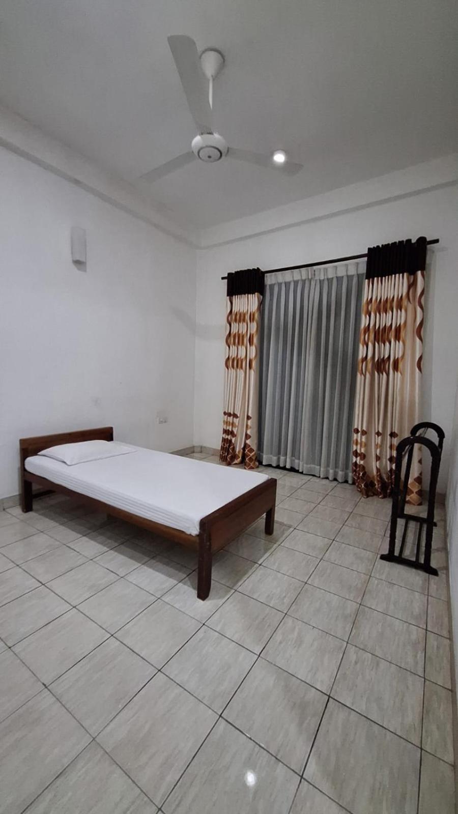 Hotel Dazzling Kandy