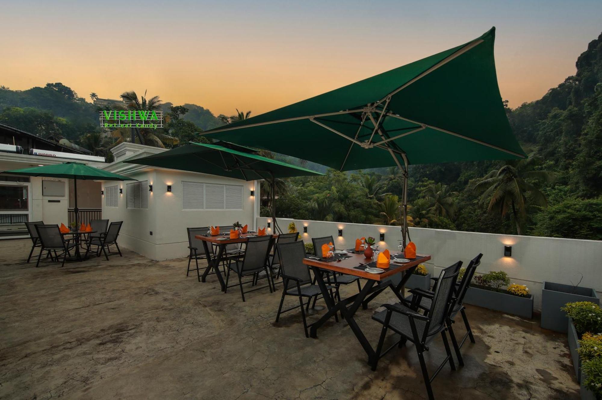 Vishwa Retreat Hotel 4*