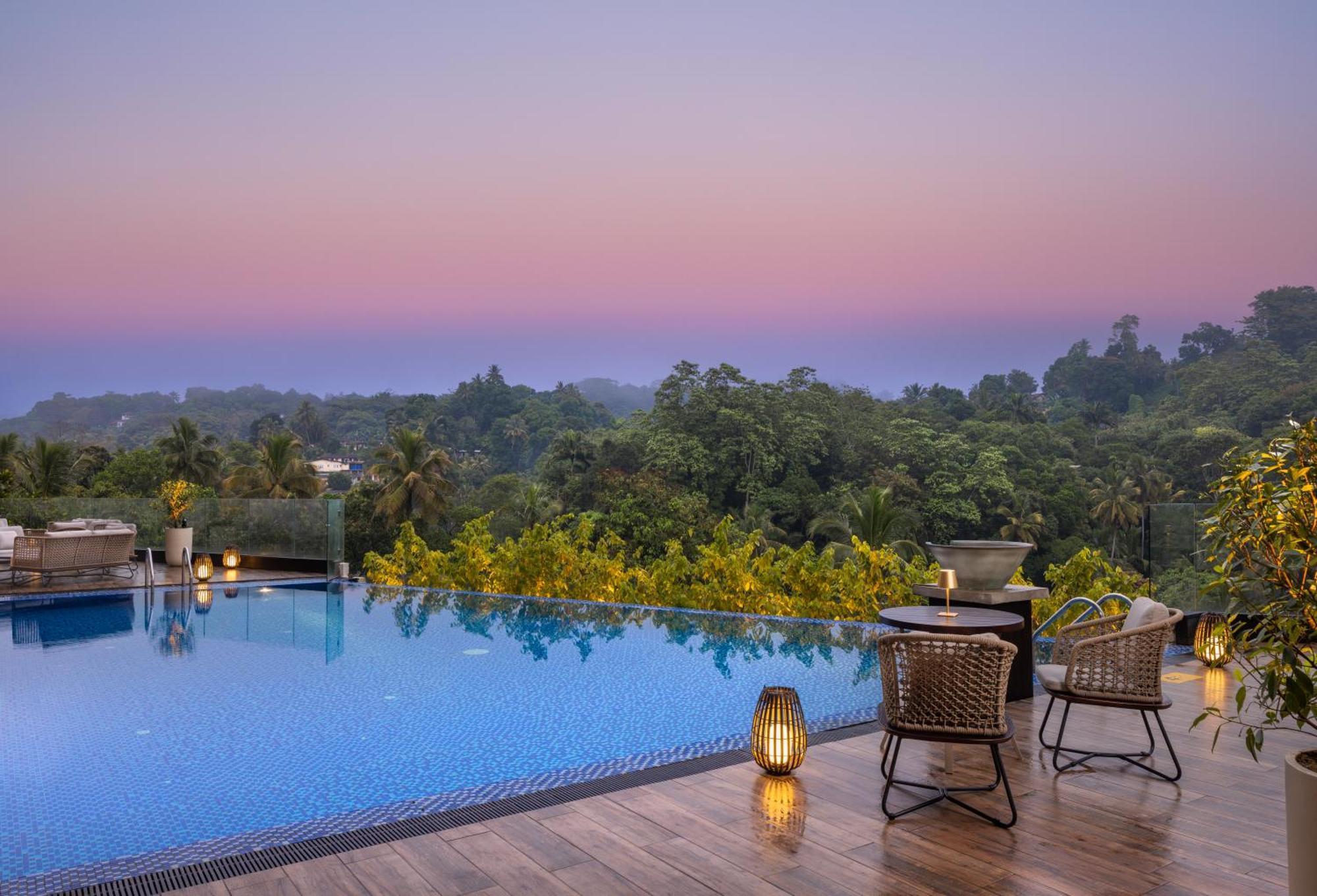 The Golden Crown Hotel 5*