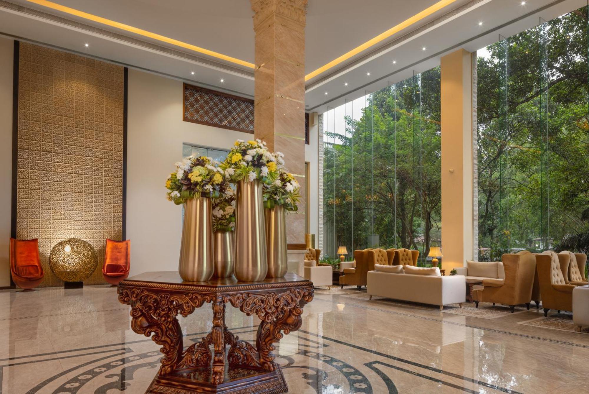 The Golden Crown 5* Kandy
