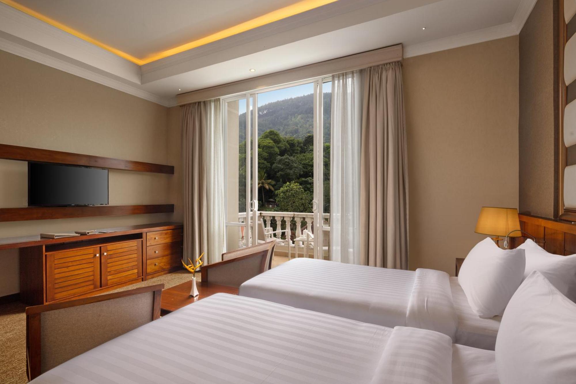 The Golden Crown Hotel Kandy