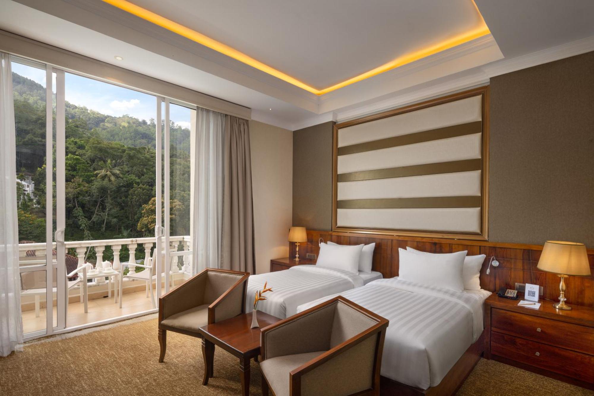The Golden Crown Hotel