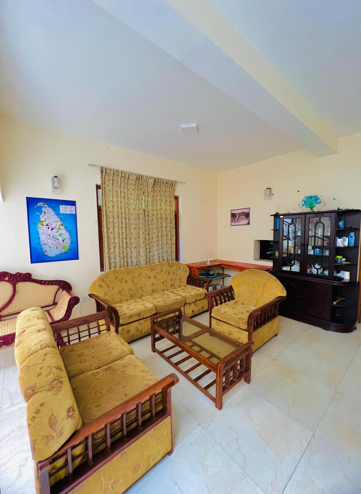 Malwaththa Mount Guest house Kandy