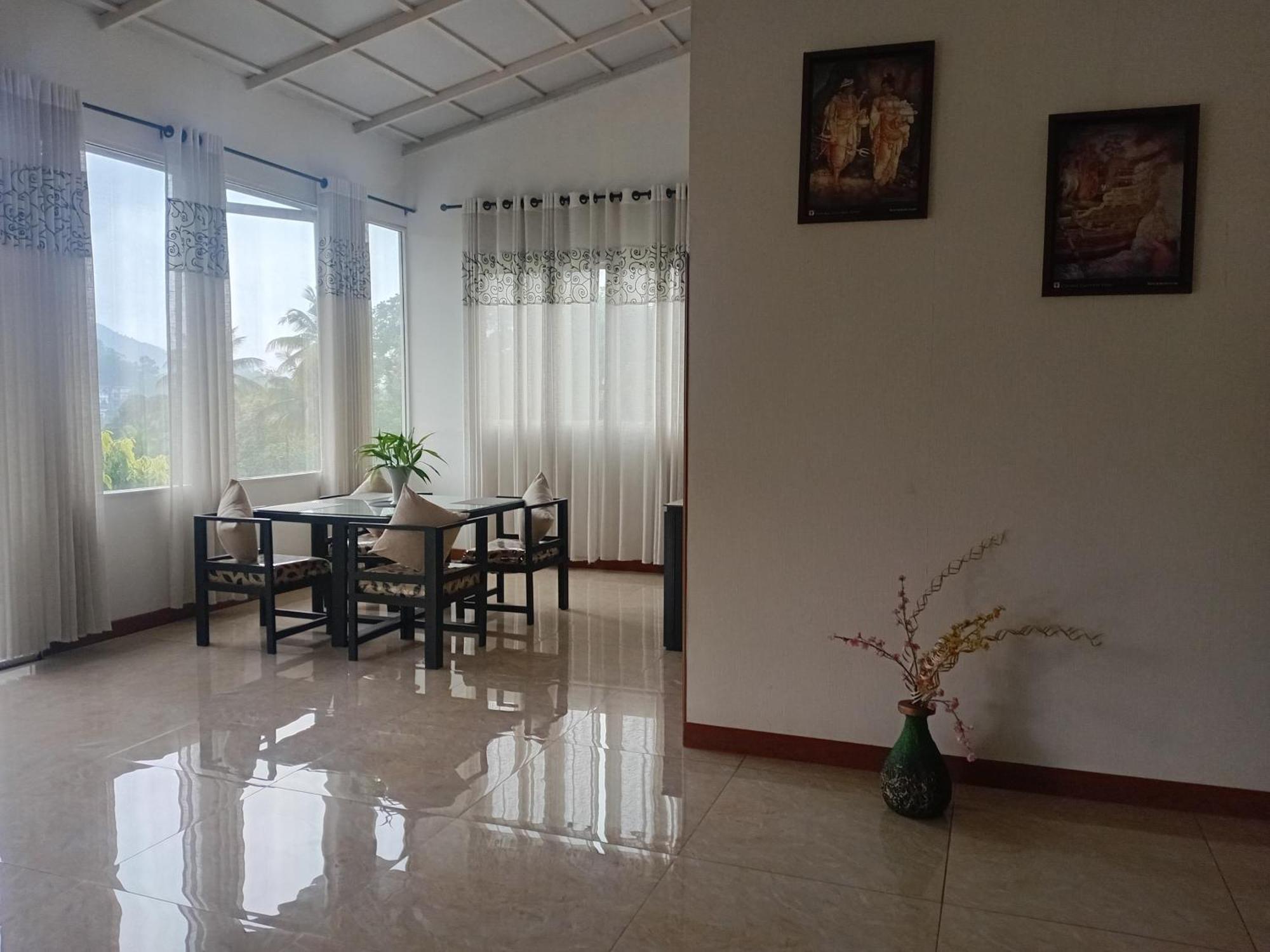 Luck-c Homestay