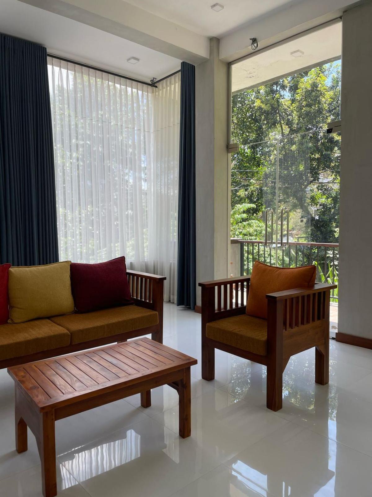 Mount Airy Aniwatta Homestay Kandy