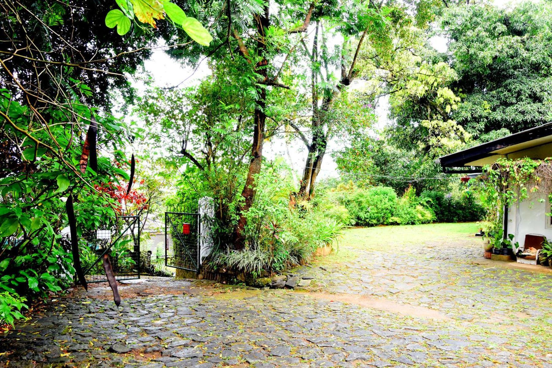 Bed & Breakfast Garden Retreat *