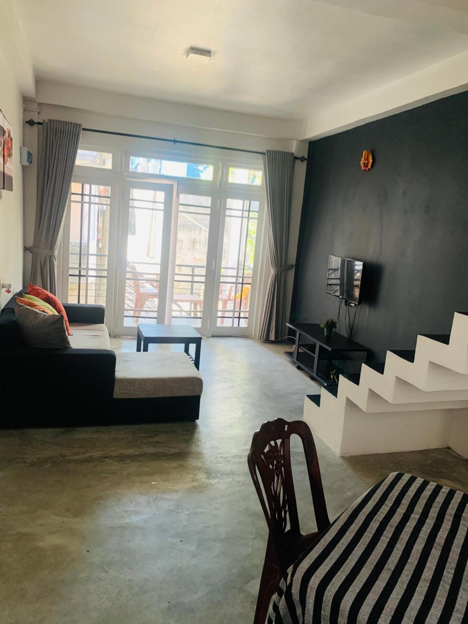 Kandyan Roma Holiday home *