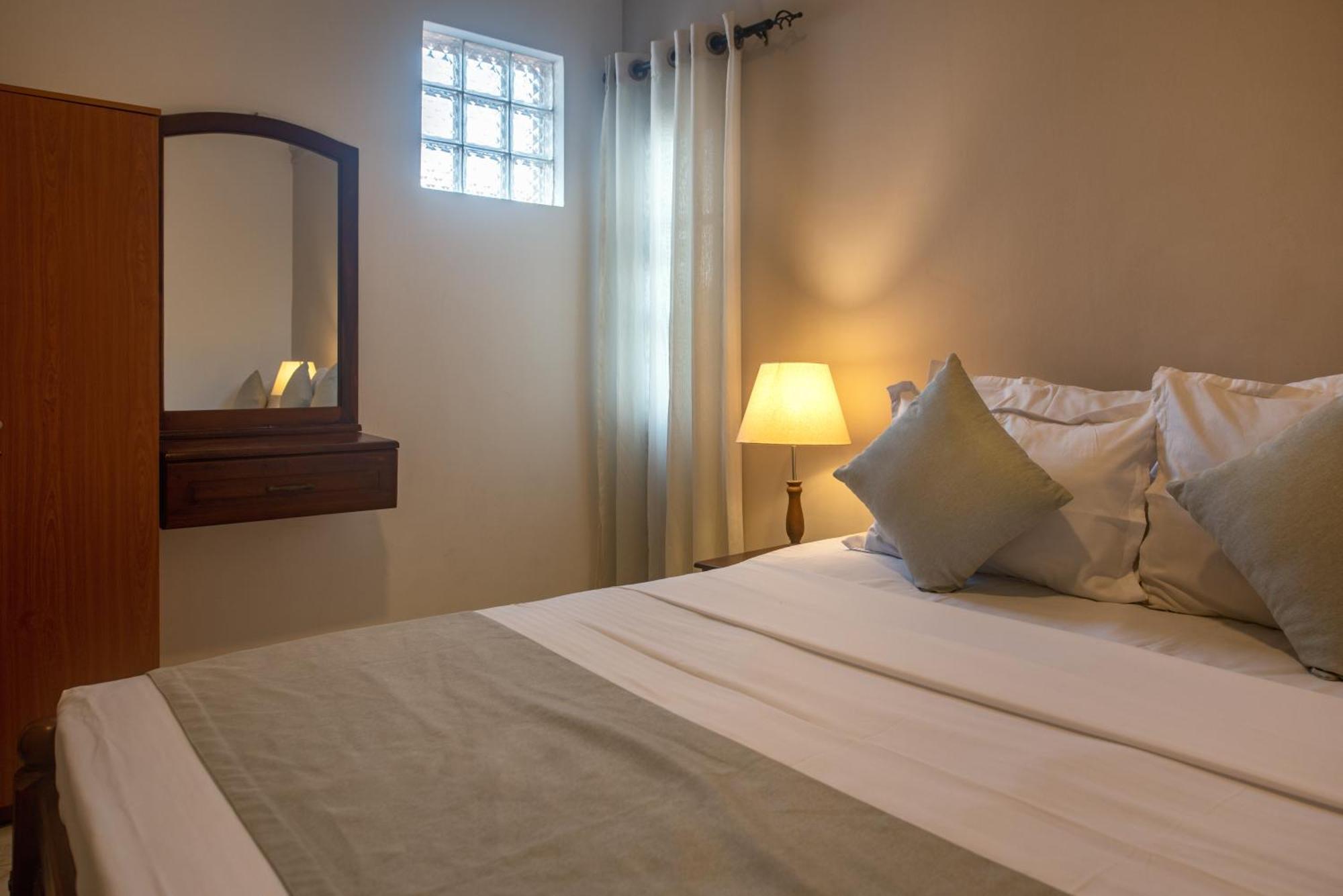 Ceyloni Residency Hotel 2*