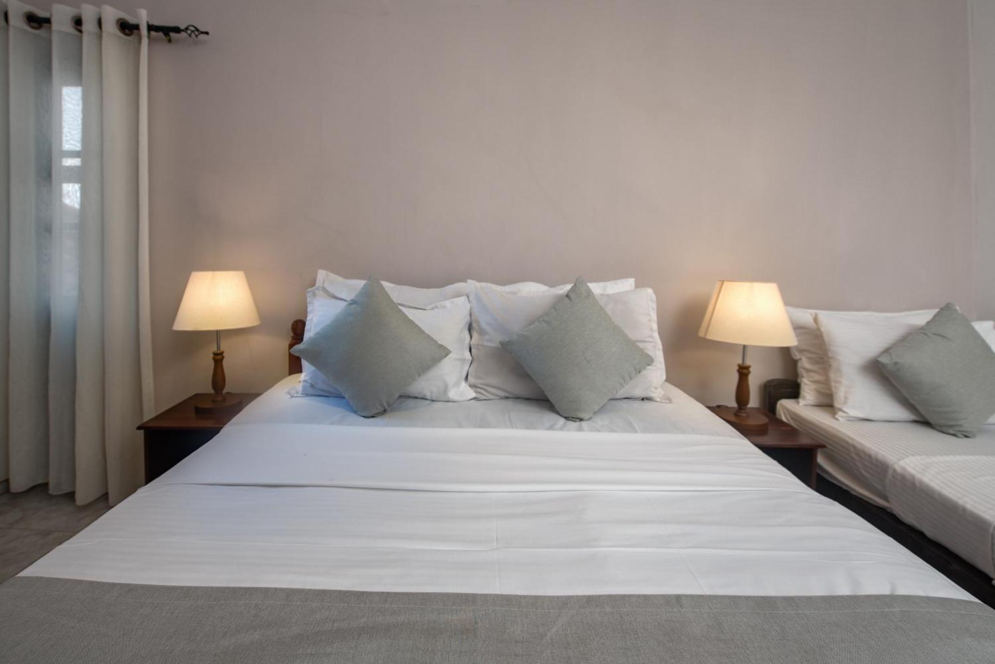 Ceyloni Residency Hotel 2*