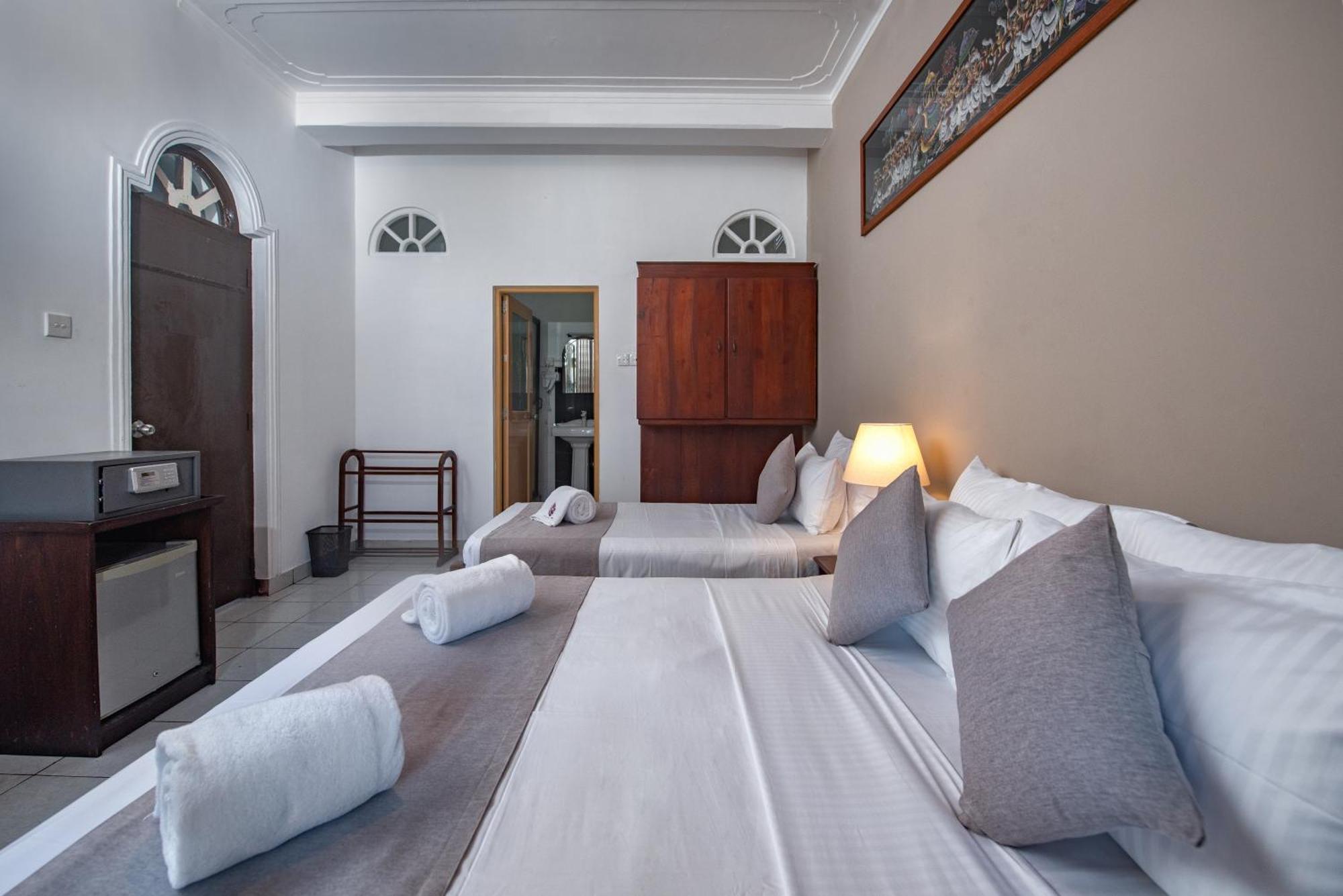 Ceyloni Residency Hotel Kandy