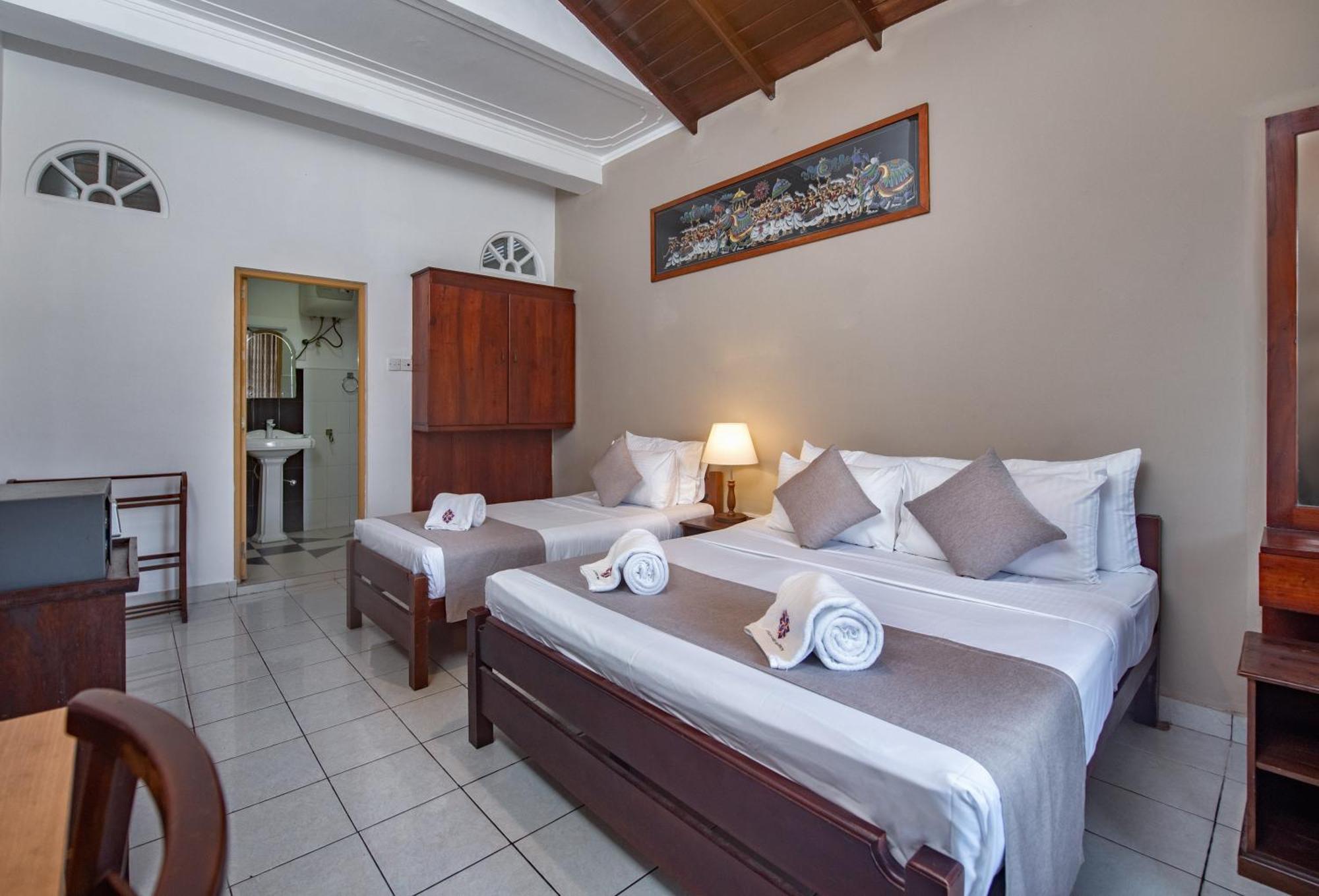 Hotel Ceyloni Residency 2*