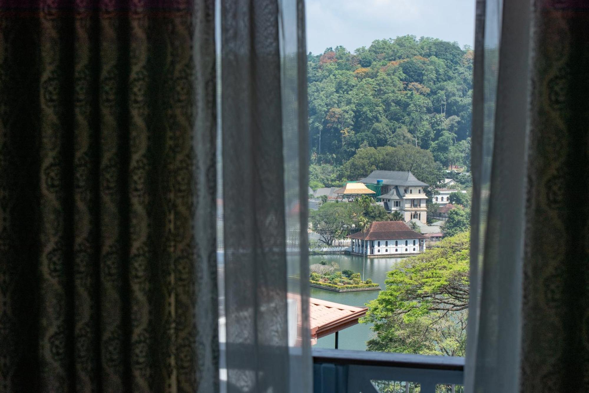Ceyloni Residency Hotel Kandy