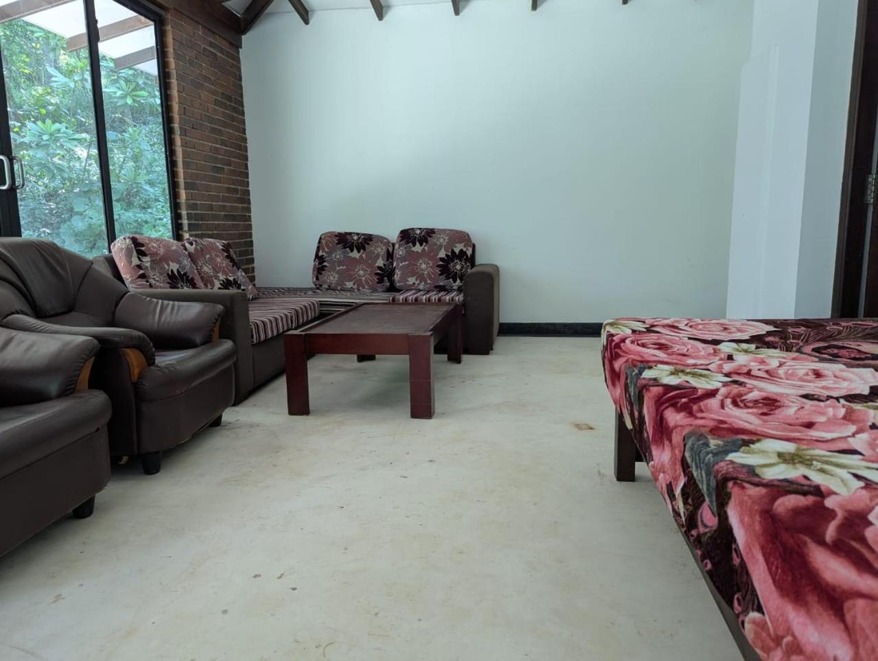 Hostel Manudi *