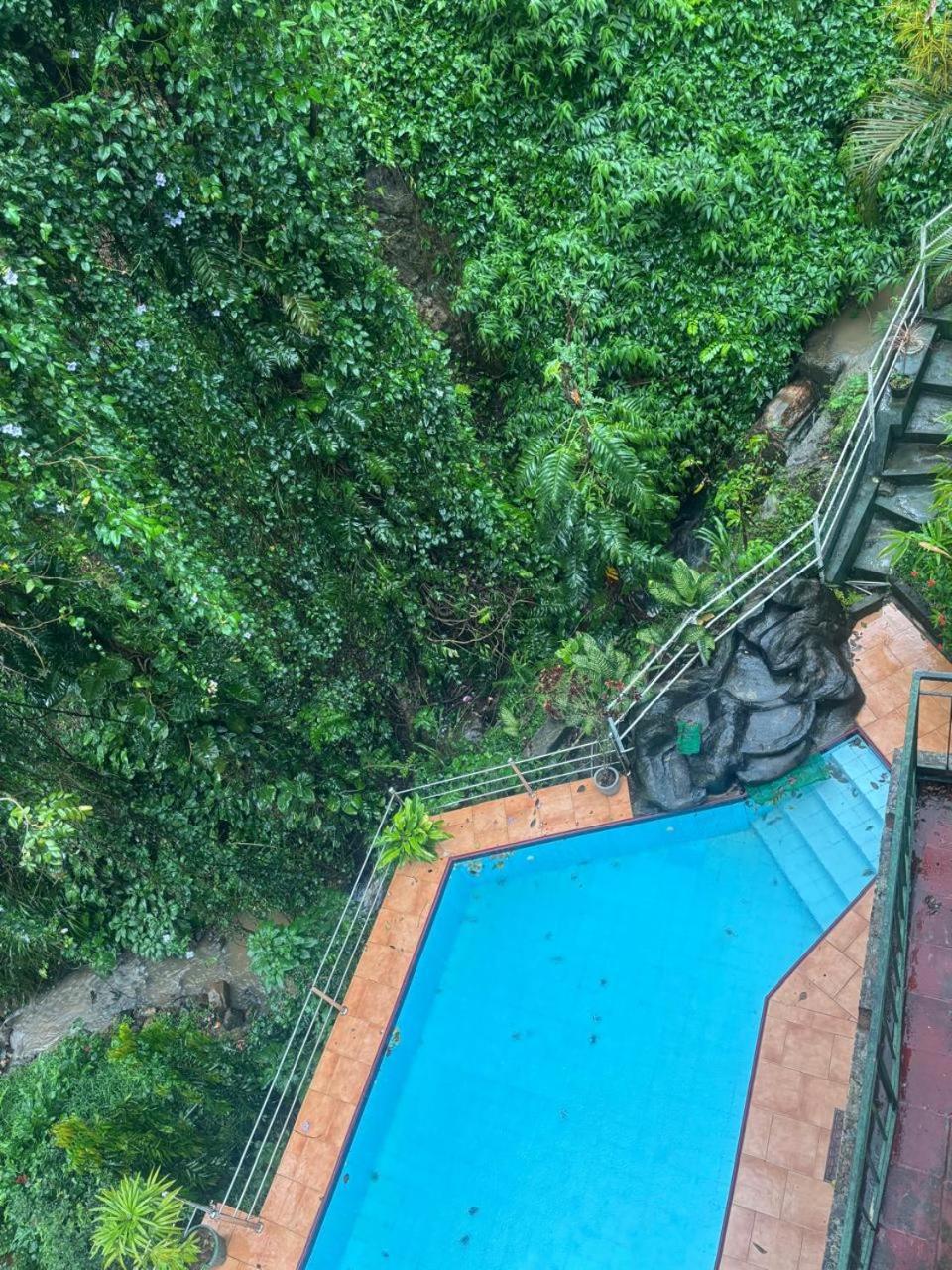 Creek Edge Apartment Kandy