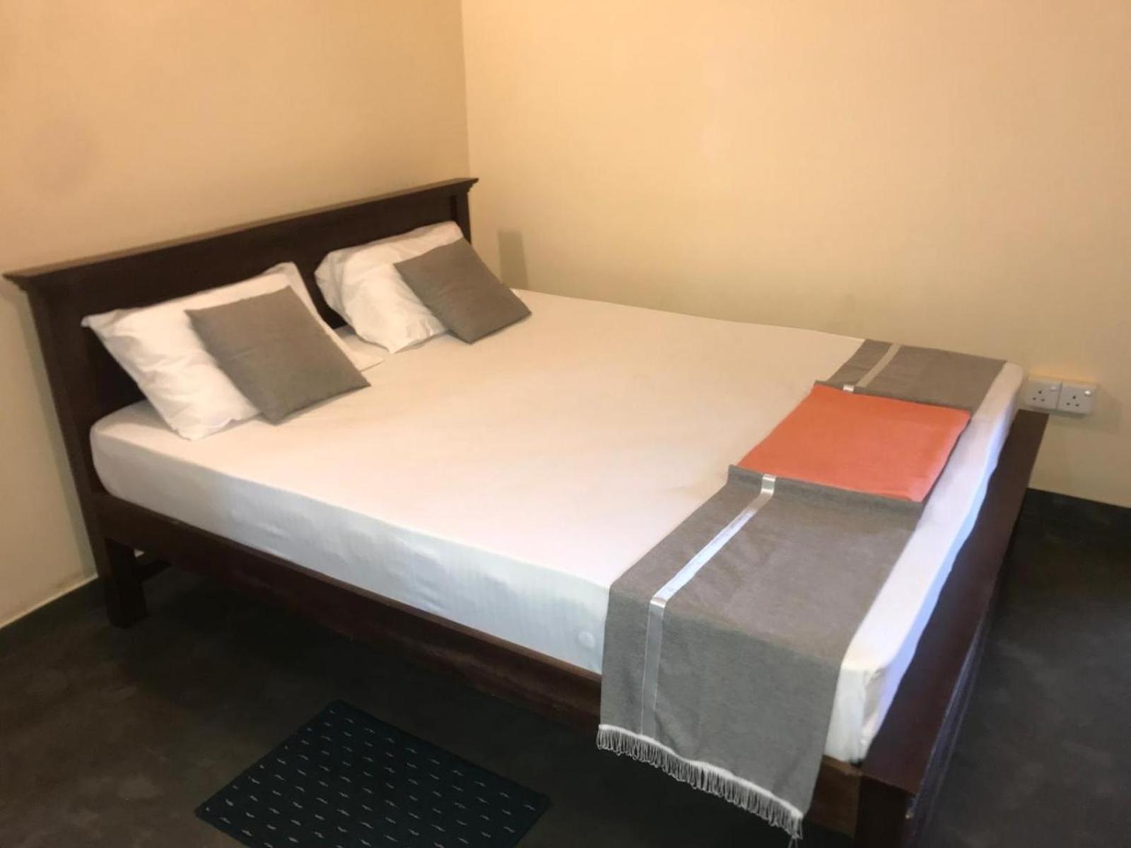 Naps Loft Hostel *