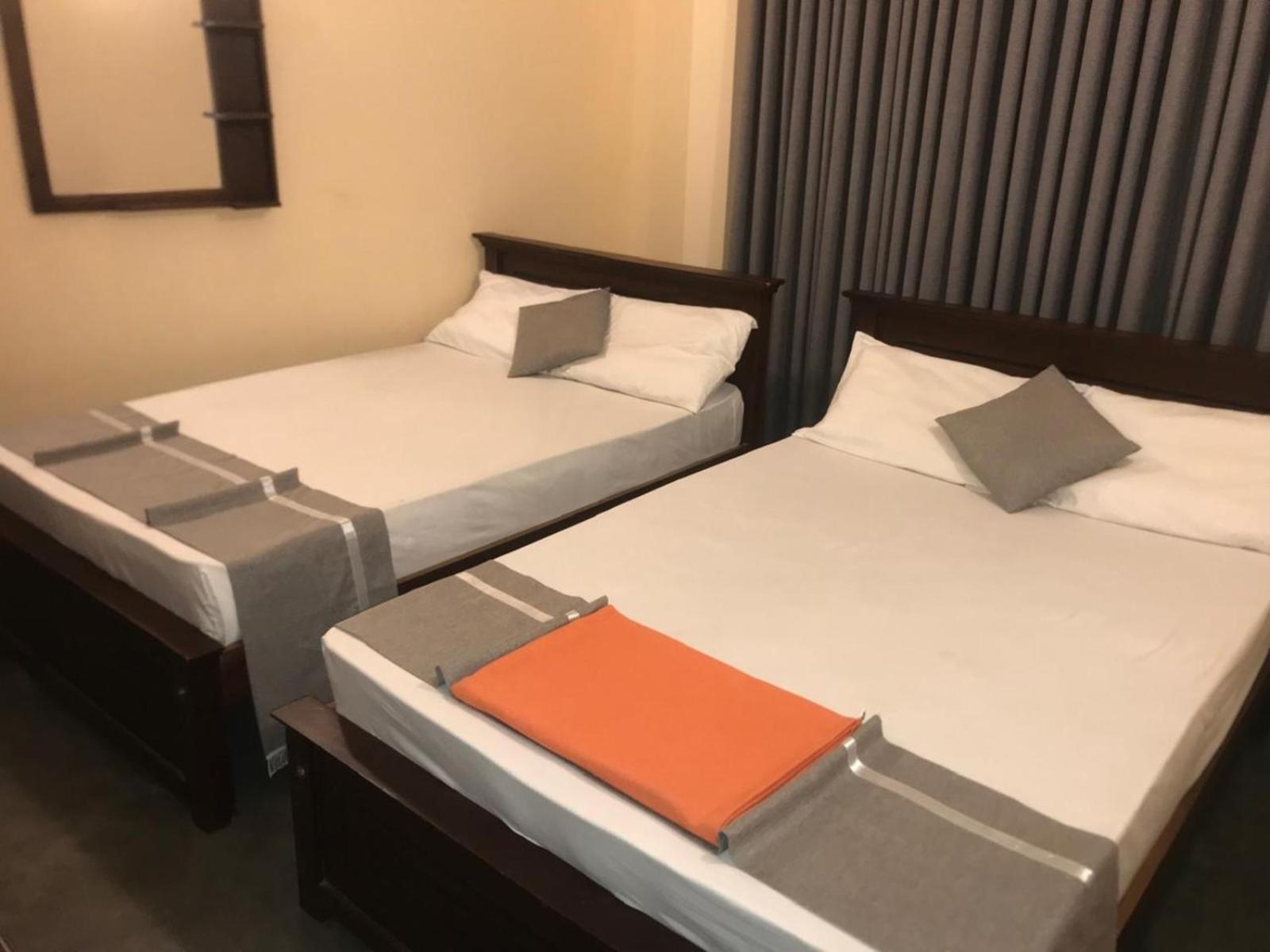 Naps Loft Hostel *