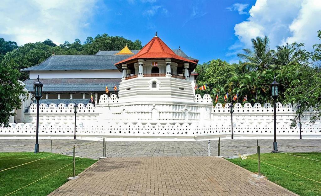 Hotel Mahaweli Regent