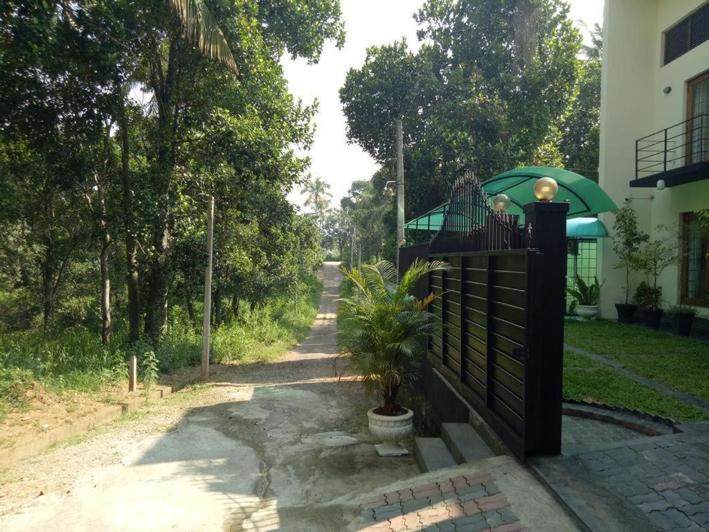 Nelinsa Residence Hotel Kandy
