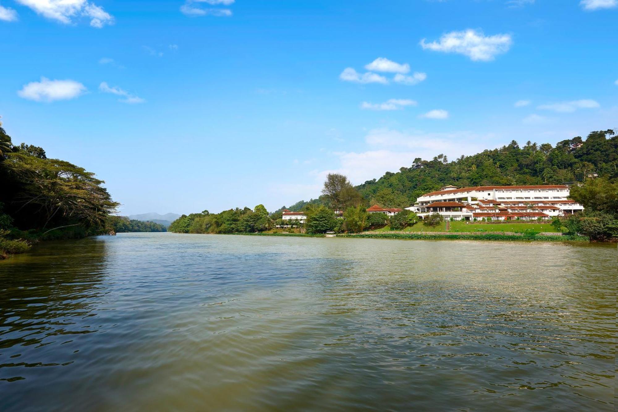 Cinnamon Citadel Hotel 4*