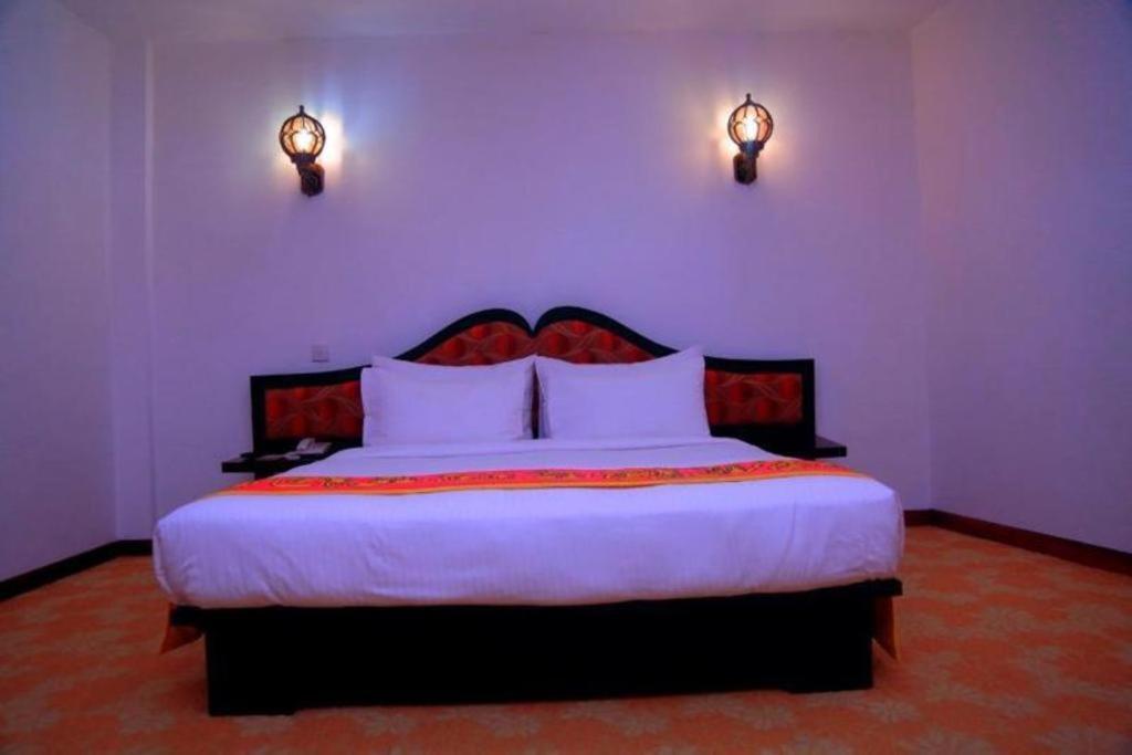 Royal Kandyan Kandy