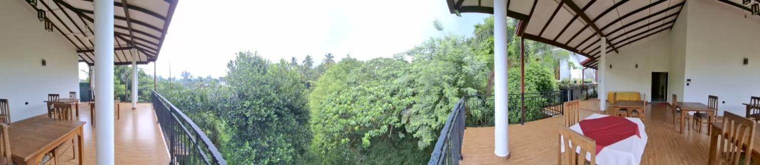 Grand Hill Hotel 3*