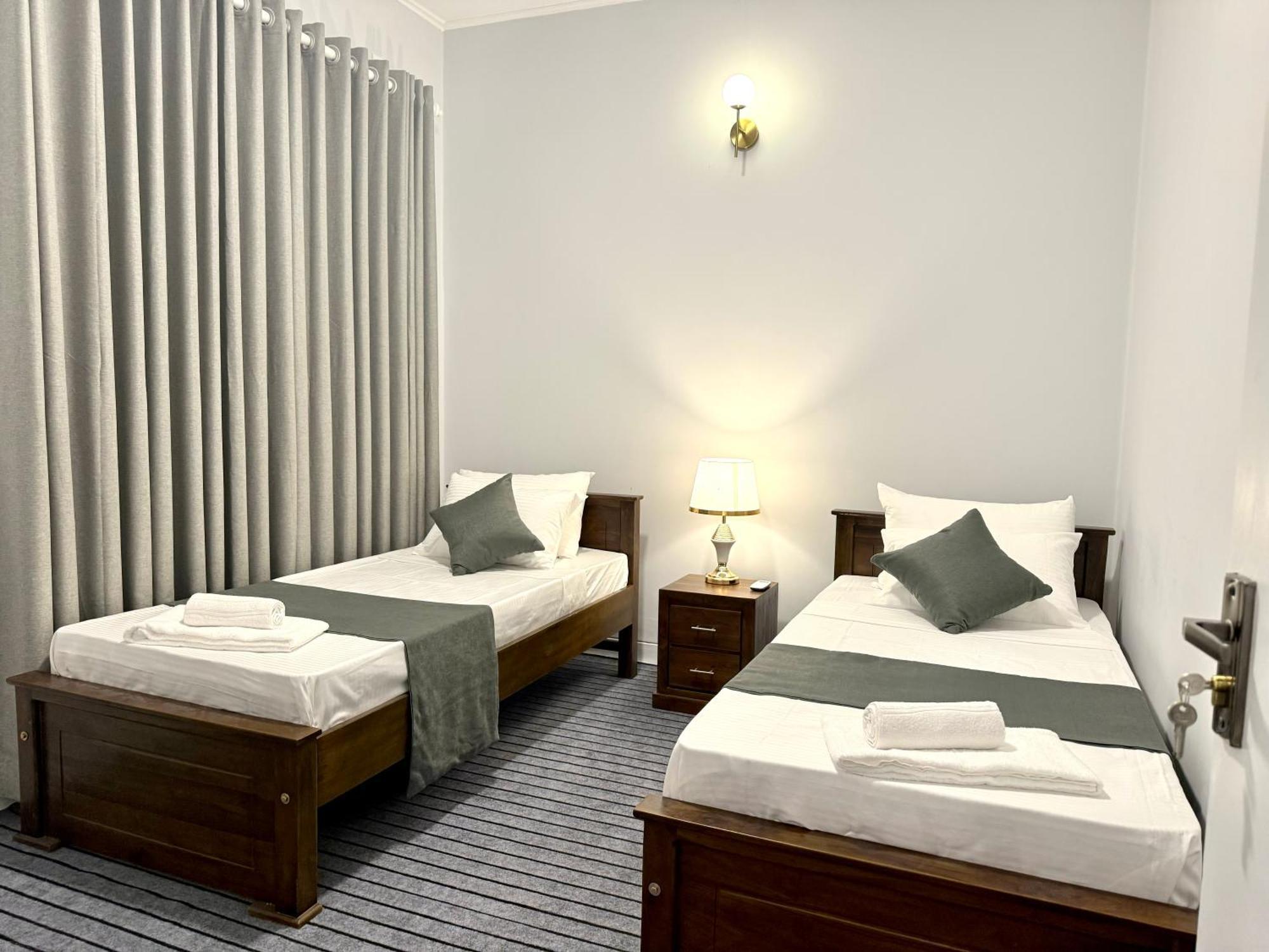 Hotel Avalong By Malwatta