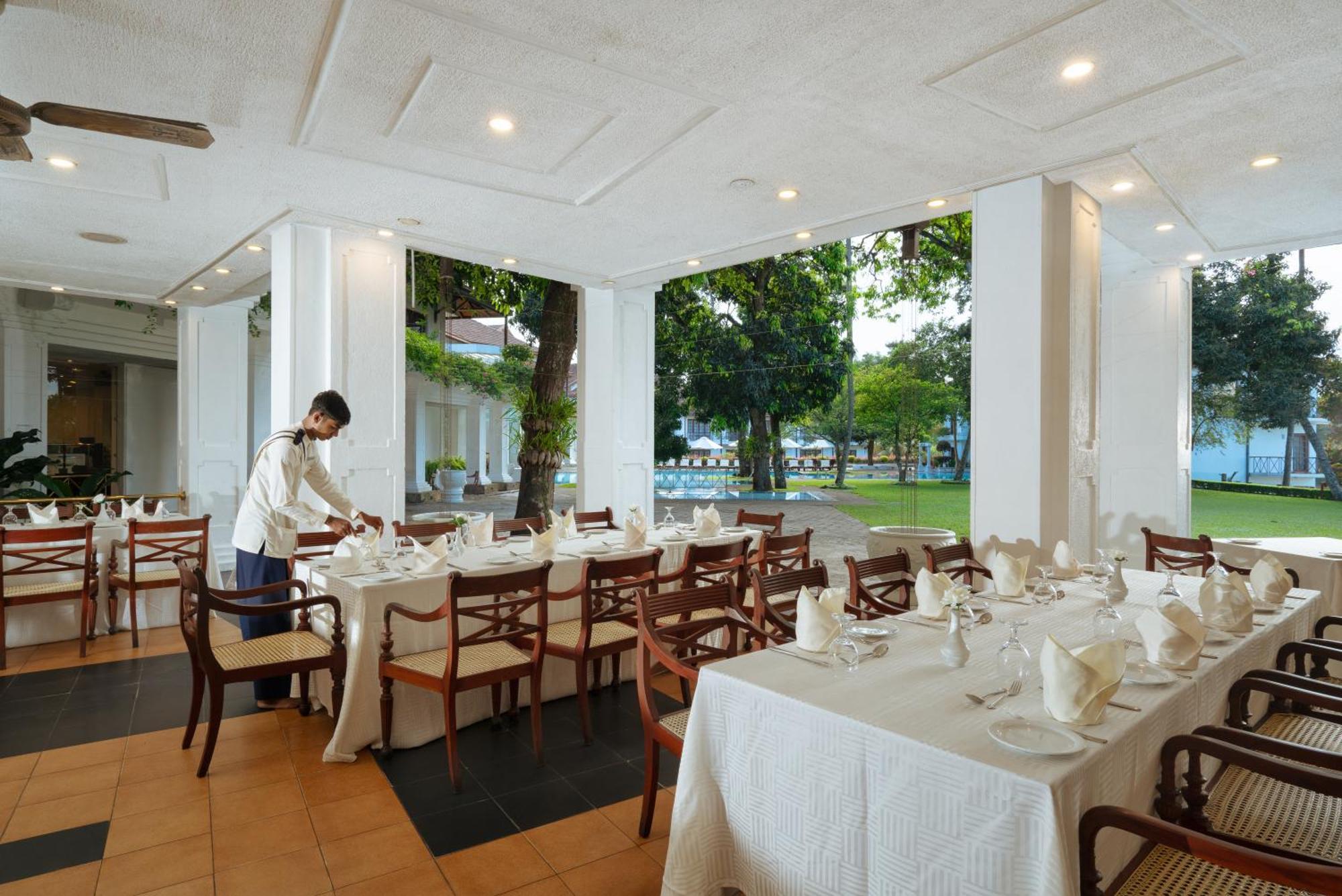 Hotel Mahaweli Reach