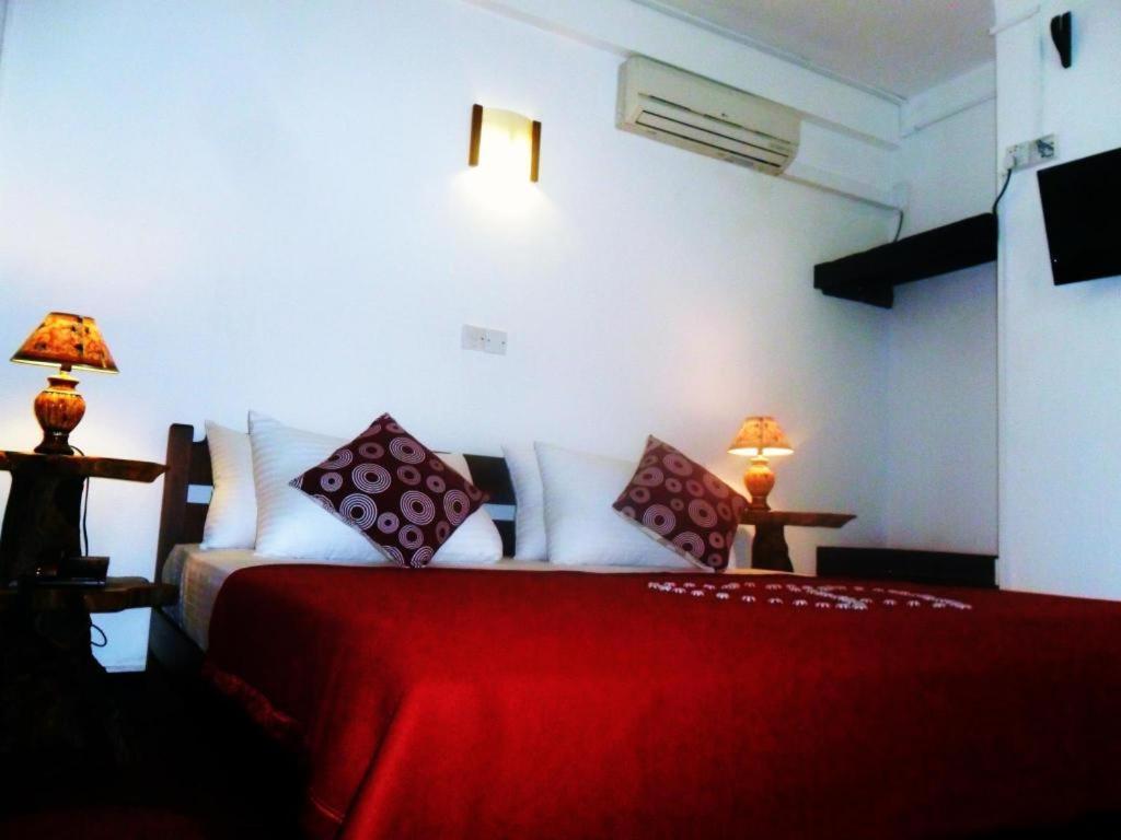 Mahaweli Regent Hotel 3*