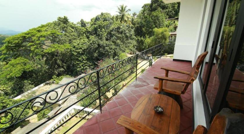 Hotel Mahaweli Regent