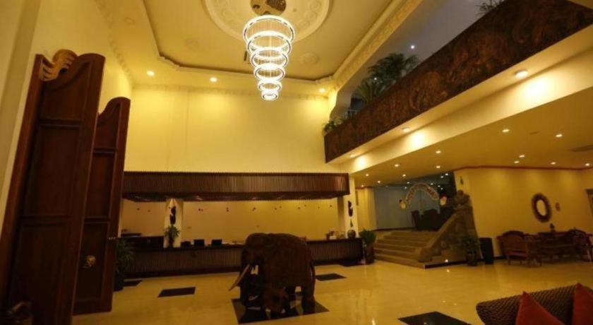 Hotel Royal Kandyan 4*