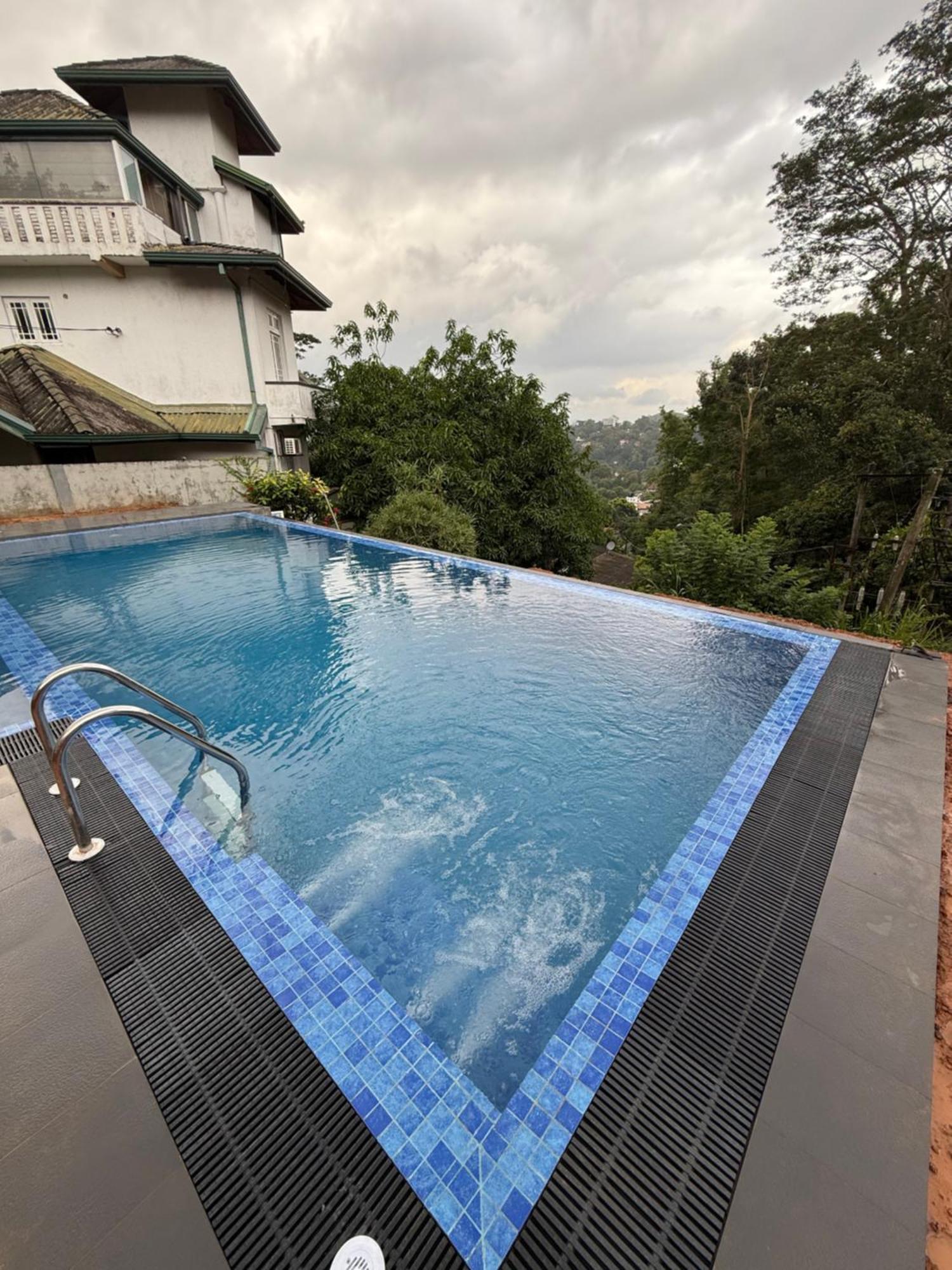 Bed & Breakfast Kandyan View Free Pickup From 3*