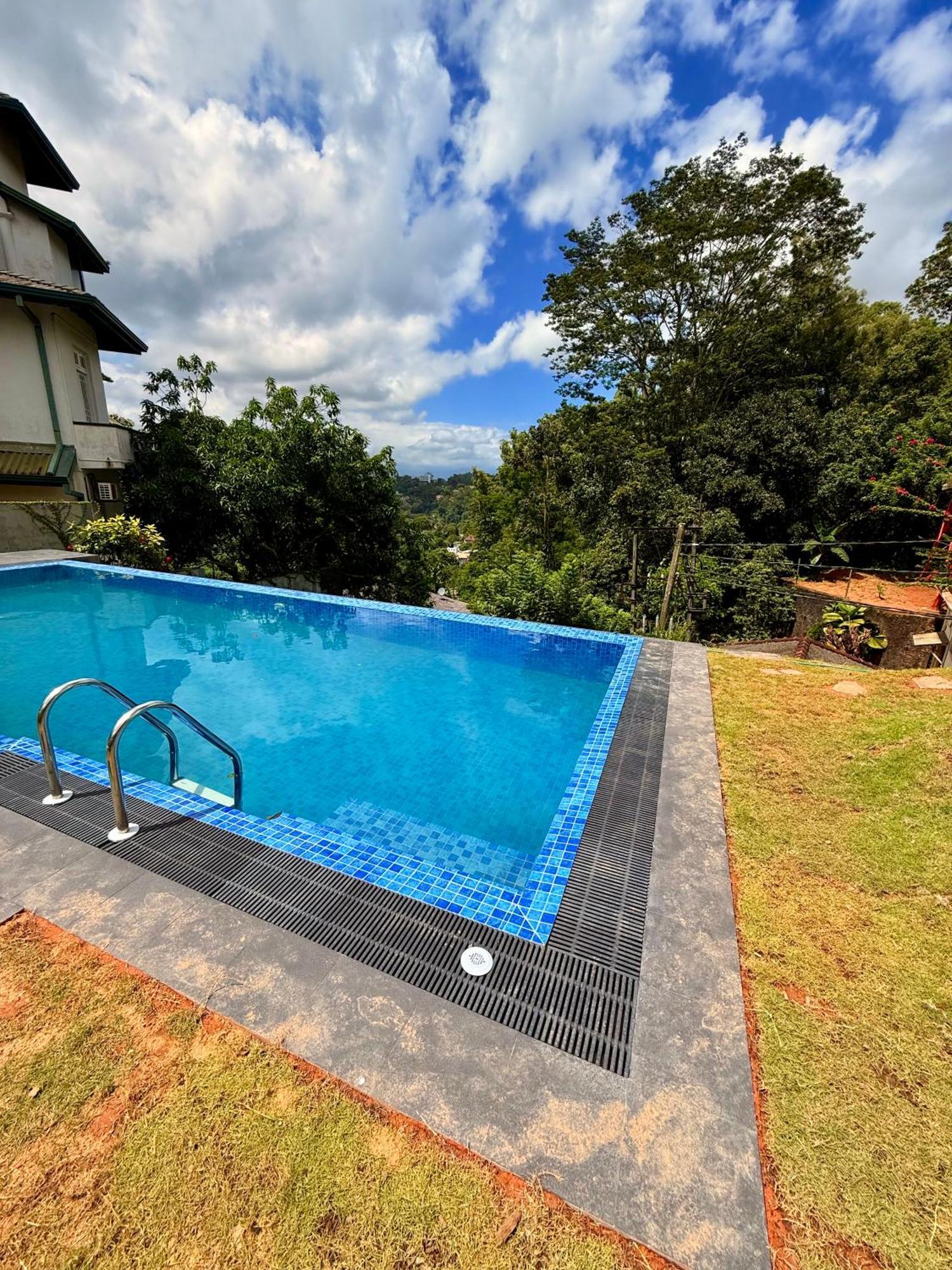 Kandyan View Free Pickup From