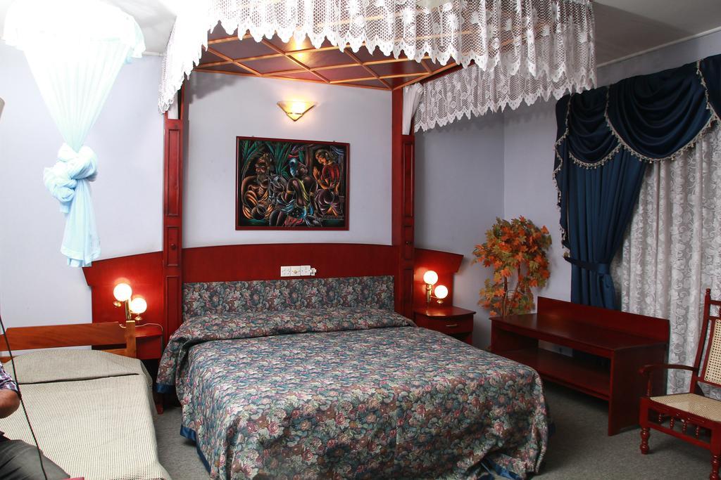 Hotel Riverdale 2*