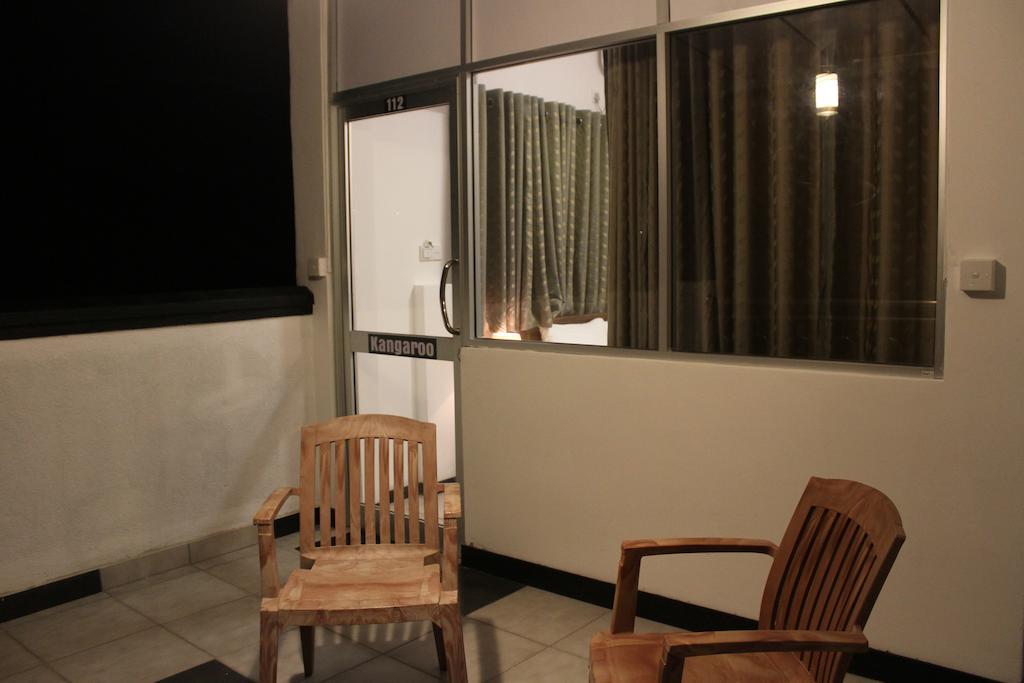 Oyo 442 Kanda Uda