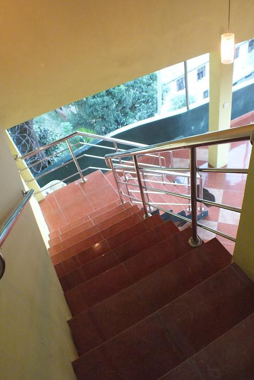 Oyo 442 Kanda Uda