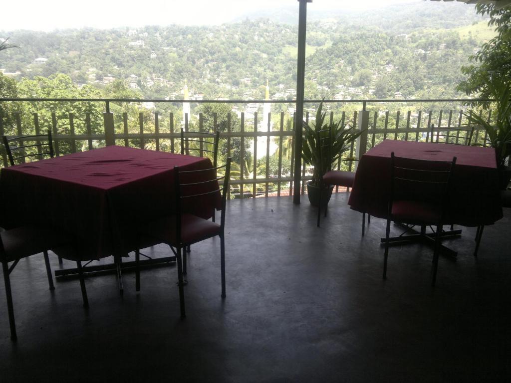 Hotel Tamarind Tree