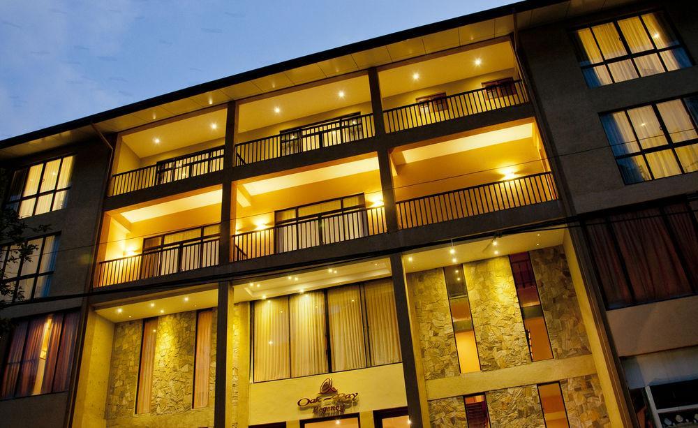 Oak Ray Regency Hotel