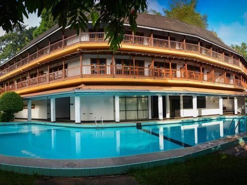 Hilltop Hotel 3*