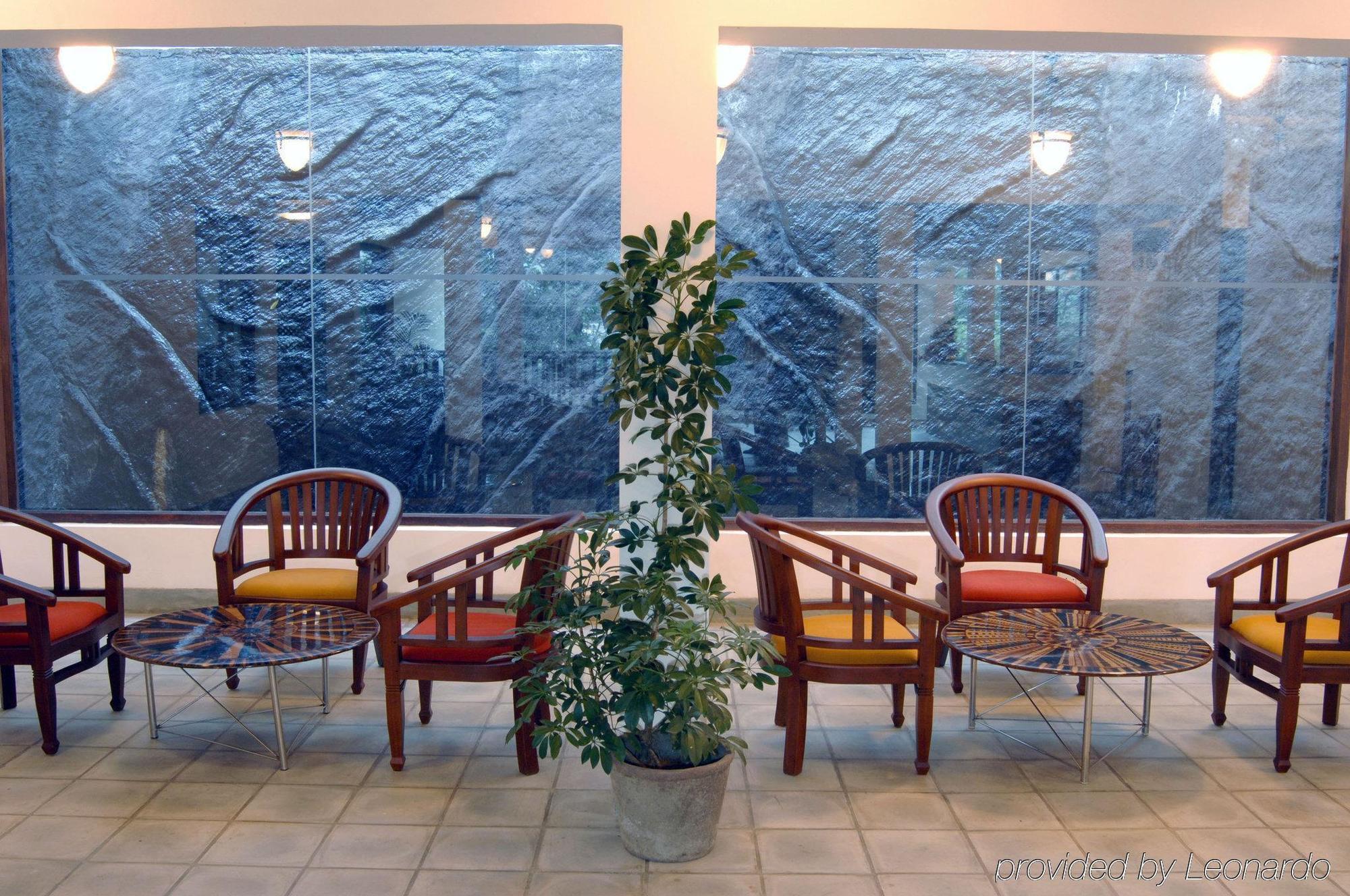Hilltop Hotel Kandy