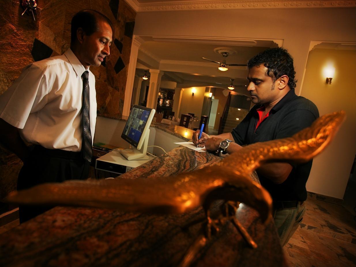 Travellers Nest Hotel 4*