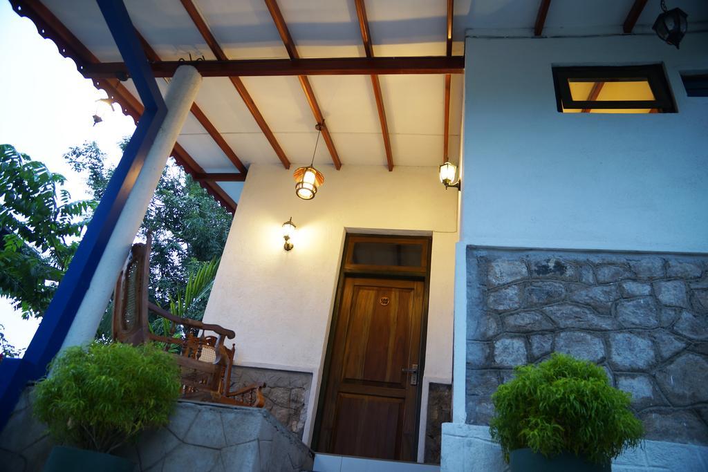 Guest house Kandy Moon Hills Hotel 3*