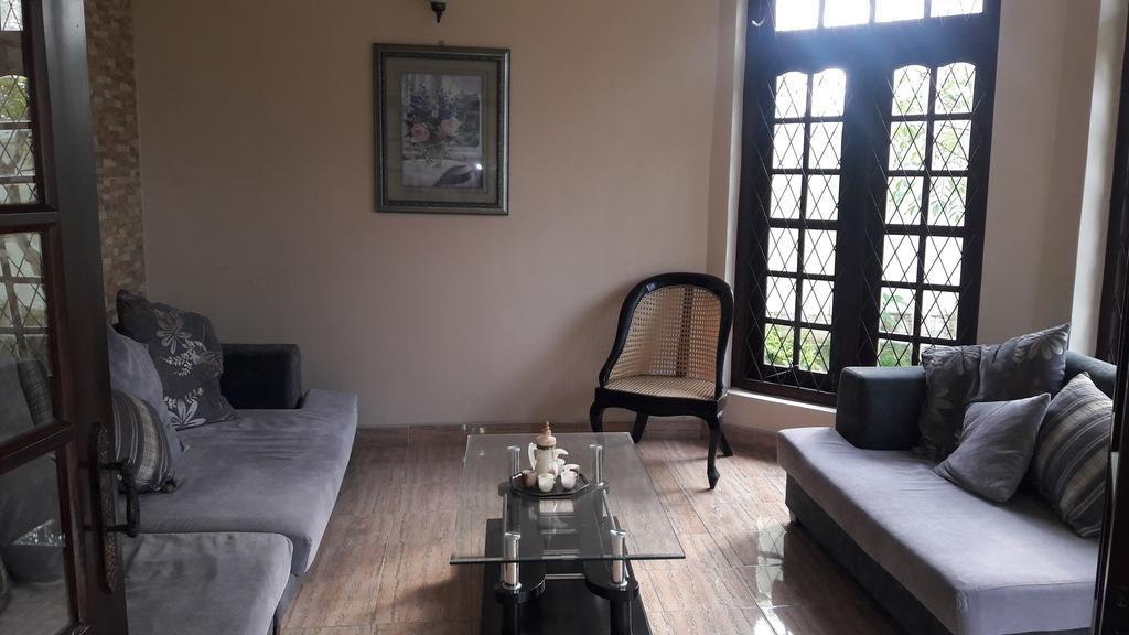 Bed & Breakfast Yoho Cheliyan