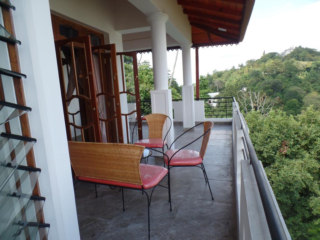 Kandyan Bluestar Hotel 2*