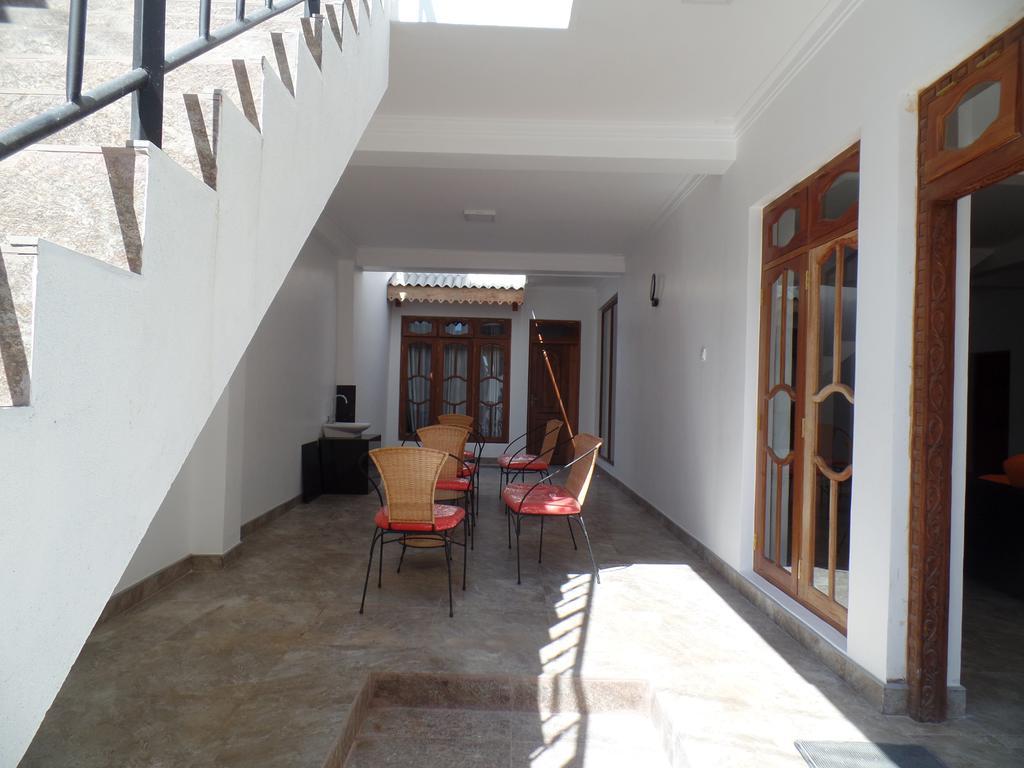Hotel Kandyan Bluestar Kandy