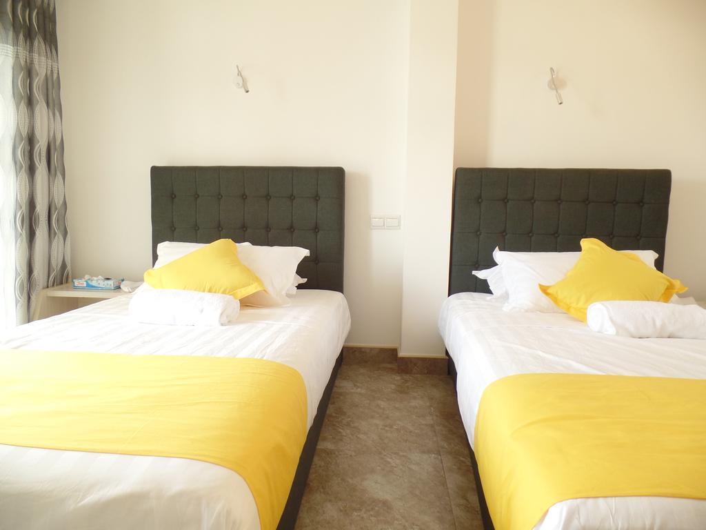 Hotel Kandyan Bluestar 2*