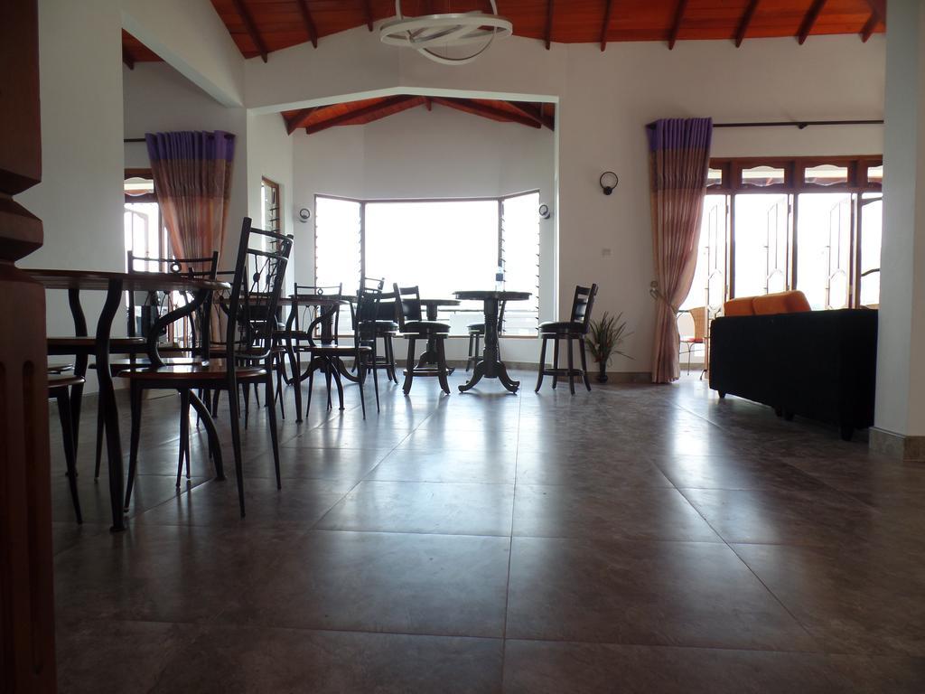 Kandyan Bluestar Hotel 2*