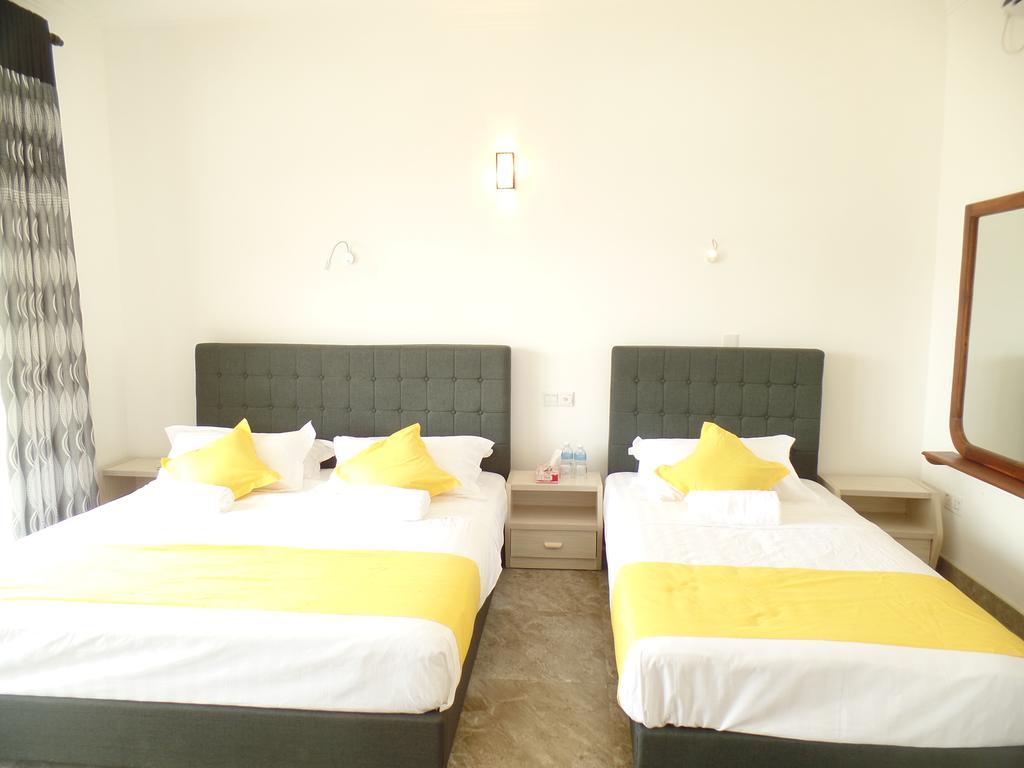 Kandyan Bluestar 2* Kandy