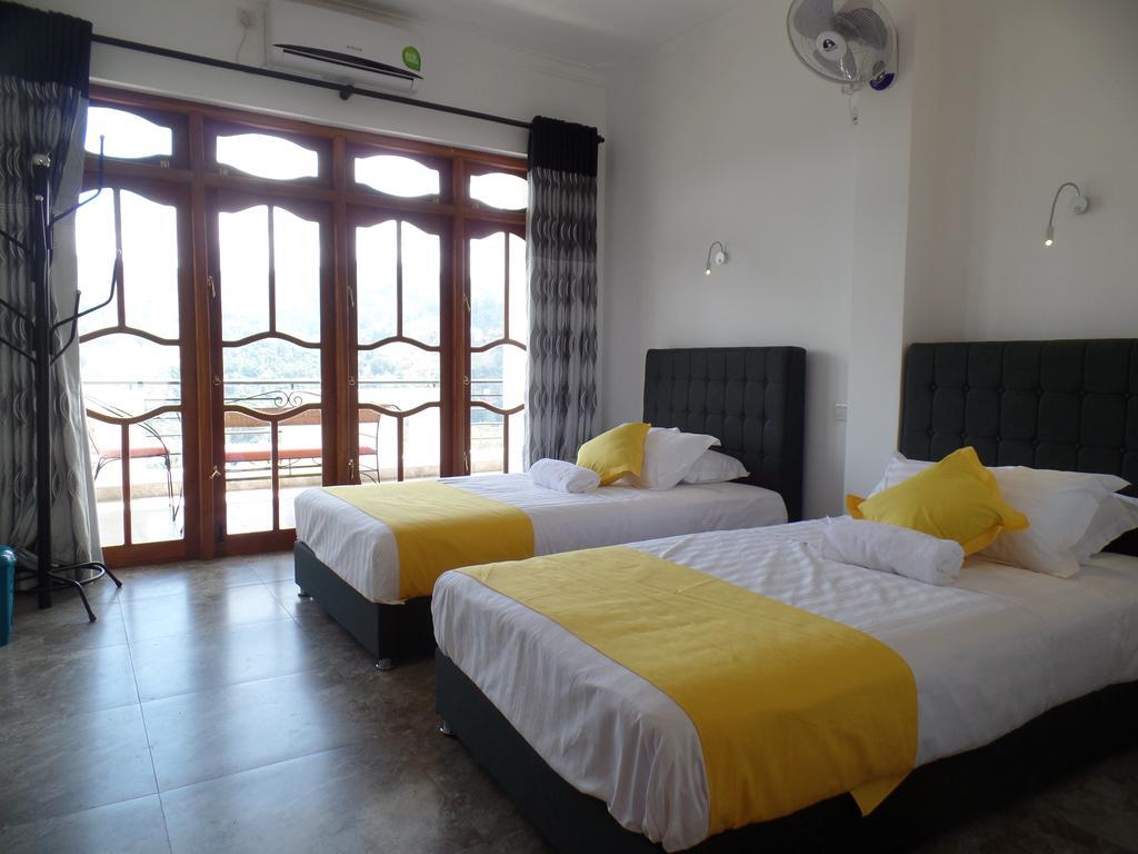 Kandyan Bluestar Hotel Kandy